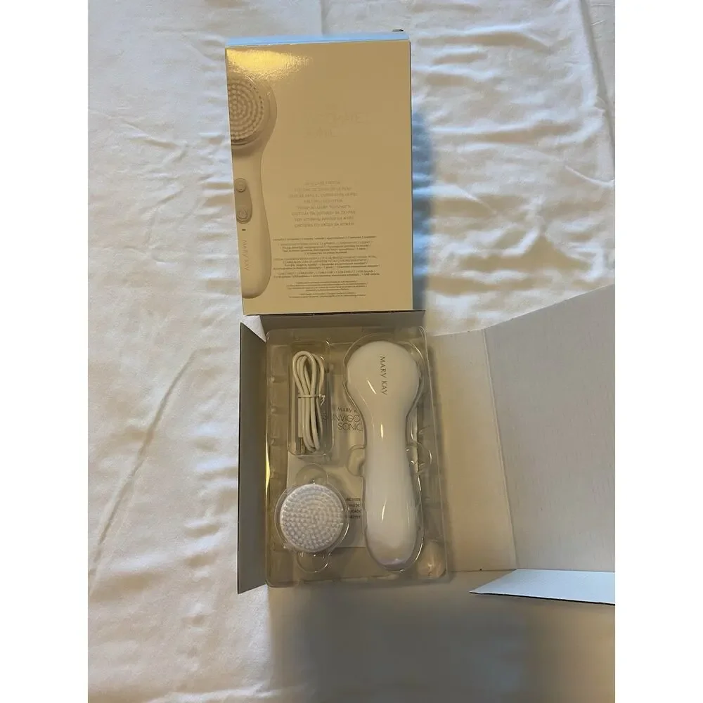 Mary Kay Skinvigorate Sonic Cleansing NIB, Including Brush & USB Cord Brand New